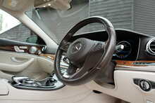 Mercedes-Benz E Class E400 4MATIC EXCLUSIVE Automatic 