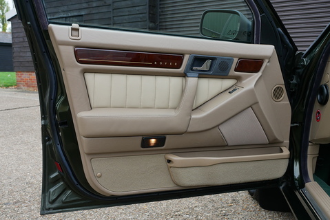 825 Sli Saloon 2.5 Automatic Petrol