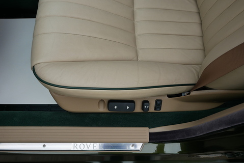 825 Sli Saloon 2.5 Automatic Petrol