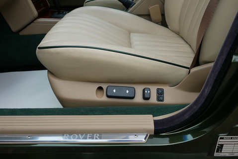 825 Sli Saloon 2.5 Automatic Petrol