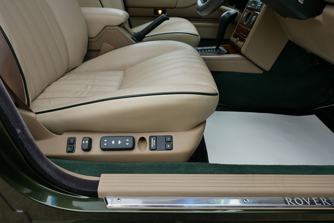 825 Sli Saloon 2.5 Automatic Petrol