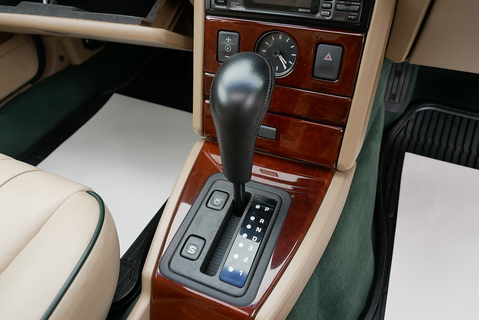 825 Sli Saloon 2.5 Automatic Petrol