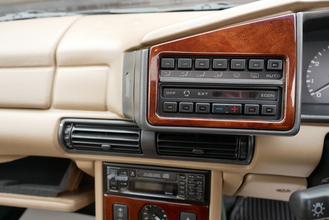 825 Sli Saloon 2.5 Automatic Petrol