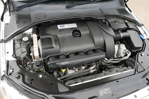 3.0 T6 Inscription AWD Saloon 3.0 Semi Auto Petrol