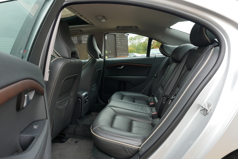 3.0 T6 Inscription AWD Saloon 3.0 Semi Auto Petrol