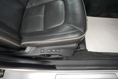 3.0 T6 Inscription AWD Saloon 3.0 Semi Auto Petrol