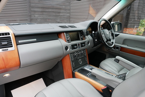 4.4 TD V8 Vogue SUV 5dr Diesel Auto 4WD Euro 5 (313 bhp)