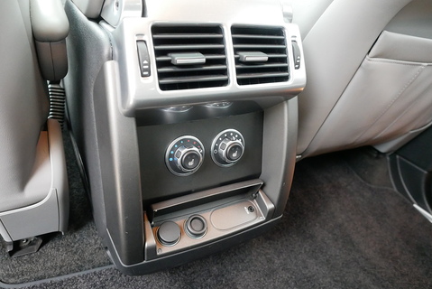 4.4 TD V8 Vogue SUV 5dr Diesel Auto 4WD Euro 5 (313 bhp)