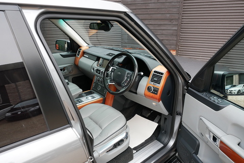 4.4 TD V8 Vogue SUV 5dr Diesel Auto 4WD Euro 5 (313 bhp)