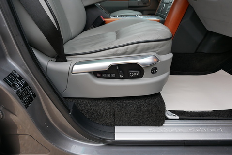 4.4 TD V8 Vogue SUV 5dr Diesel Auto 4WD Euro 5 (313 bhp)