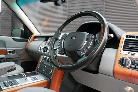 4.4 TD V8 Vogue SUV 5dr Diesel Auto 4WD Euro 5 (313 bhp)