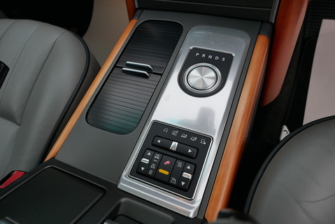 4.4 TD V8 Vogue SUV 5dr Diesel Auto 4WD Euro 5 (313 bhp)