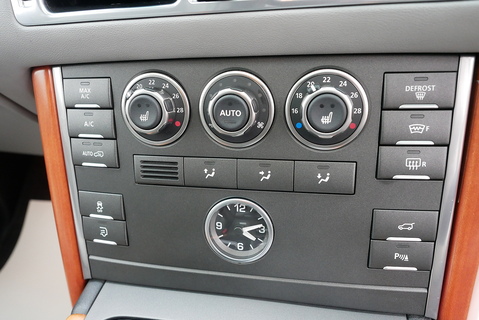 4.4 TD V8 Vogue SUV 5dr Diesel Auto 4WD Euro 5 (313 bhp)