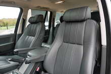 Land Rover Range Rover 4.4i V8 Vogue Automatic AWD 