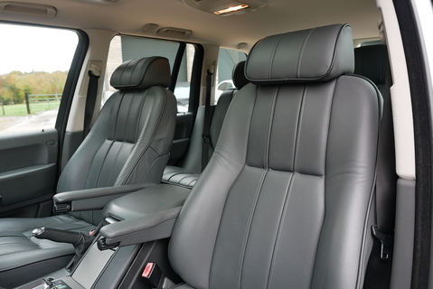 Range Rover 4.4i V8 Vogue Automatic AWD (1 Owner from new.. Totally Original)