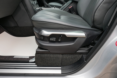 Range Rover 4.4i V8 Vogue Automatic AWD (1 Owner from new.. Totally Original)