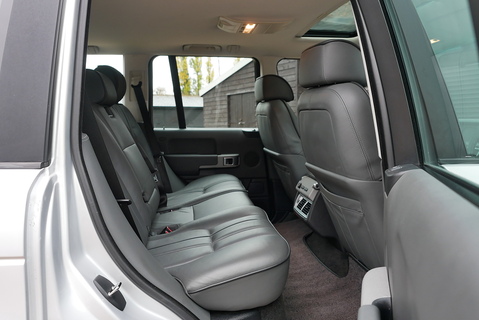 Range Rover 4.4i V8 Vogue Automatic AWD (1 Owner from new.. Totally Original)