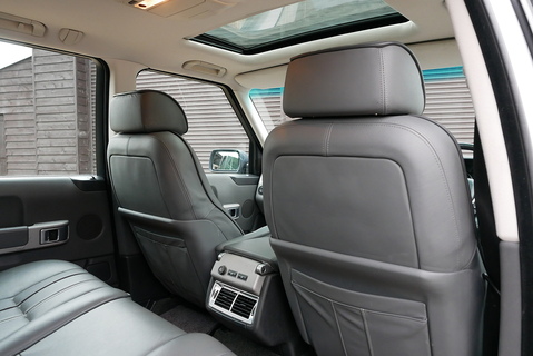 Range Rover 4.4i V8 Vogue Automatic AWD (1 Owner from new.. Totally Original)