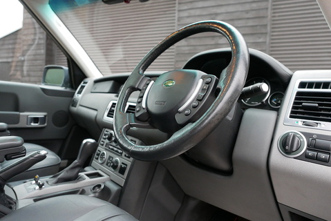 Range Rover 4.4i V8 Vogue Automatic AWD (1 Owner from new.. Totally Original)