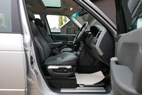 Range Rover 4.4i V8 Vogue Automatic AWD (1 Owner from new.. Totally Original)