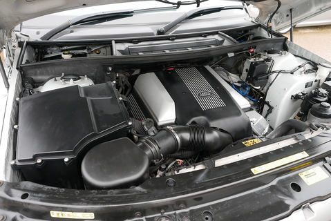 Range Rover 4.4i V8 Vogue Automatic AWD (1 Owner from new.. Totally Original)