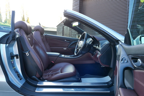 Mercedes R230 SL500 5.5 V8 Convertible Automatic (AMG Sports Package)