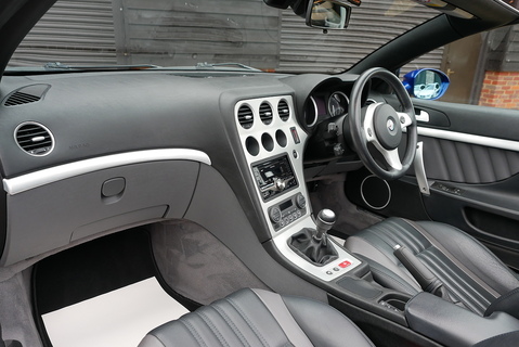 Alfa Romeo Spider JTS 3.2 V6 24V Convertible 6 Speed Manual (Stunning Cherished Example)