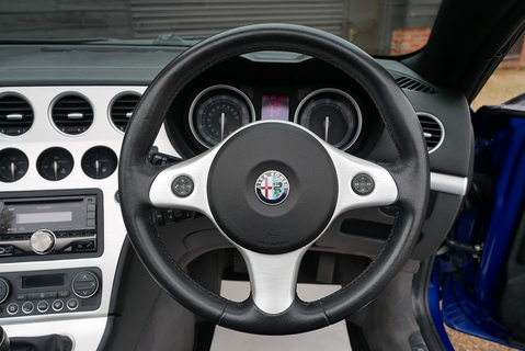 Alfa Romeo Spider JTS 3.2 V6 24V Convertible 6 Speed Manual (Stunning Cherished Example)