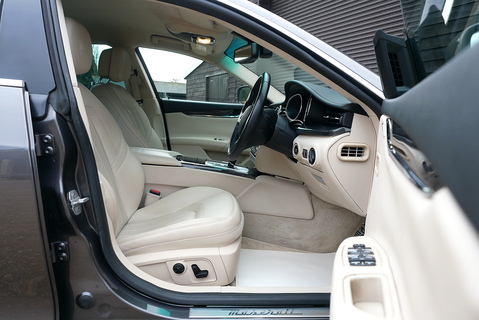 Maserati Quattroporte 3.0i V6 S Saloon 8-Speed ZF Automatic (Stunning Low Mileage Example)