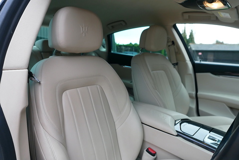 Maserati Quattroporte 3.0i V6 S Saloon 8-Speed ZF Automatic (Stunning Low Mileage Example)