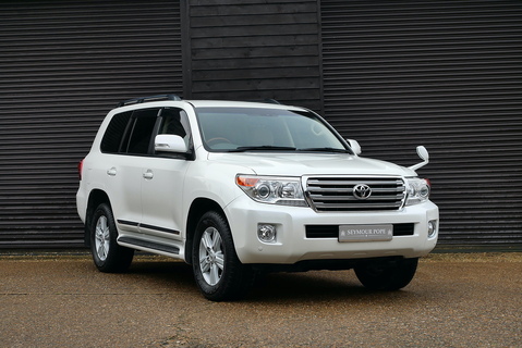 4.6 V8 AX 7 Seats Automatic Petrol