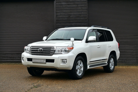 4.6 V8 AX 7 Seats Automatic Petrol