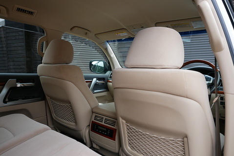 4.6 V8 AX 7 Seats Automatic Petrol