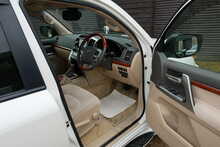 Toyota Land Cruiser Amazon 4.6 V8 AX 7 Seats AWD 