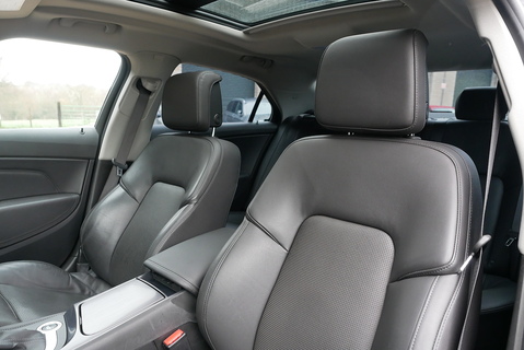 Aero Xwd Saloon 2.8 Automatic Petrol