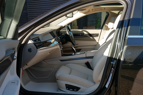 740i Limited Edition Summit  Saloon 3.0 Automatic Petrol