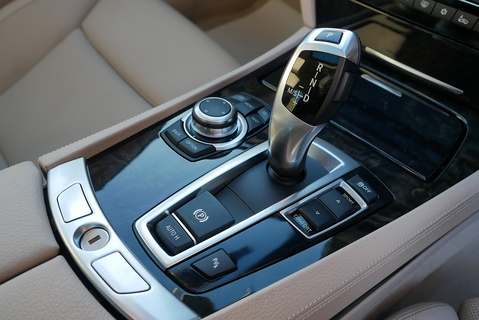 740i Limited Edition Summit  Saloon 3.0 Automatic Petrol