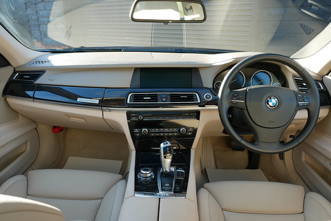 740i Limited Edition Summit  Saloon 3.0 Automatic Petrol
