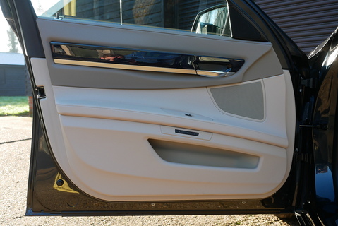 740i Limited Edition Summit  Saloon 3.0 Automatic Petrol