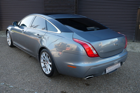 V8 Premium Luxury Saloon 5.0 Automatic Petrol