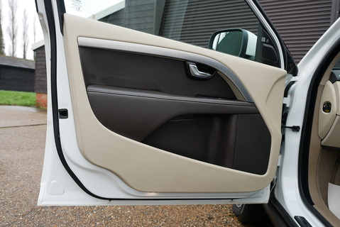 T6 POLESTAR SE LUX AWD Estate 3.0 Automatic Petrol