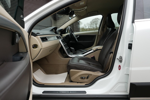 T6 POLESTAR SE LUX AWD Estate 3.0 Automatic Petrol