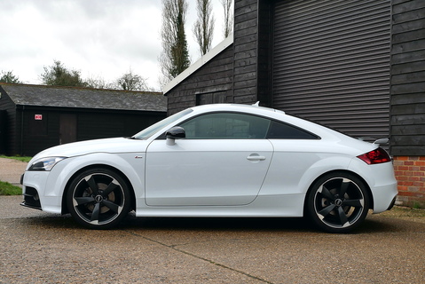 Audi TT 1.8i TFSI Coupe S-Tronic Automatic (Stunning Cherished Example)