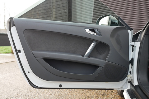 Audi TT 1.8i TFSI Coupe S-Tronic Automatic (Stunning Cherished Example)