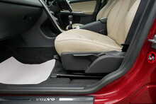 Volvo XC60 D4 SE LUX Nav AWD 6 Speed Manual 