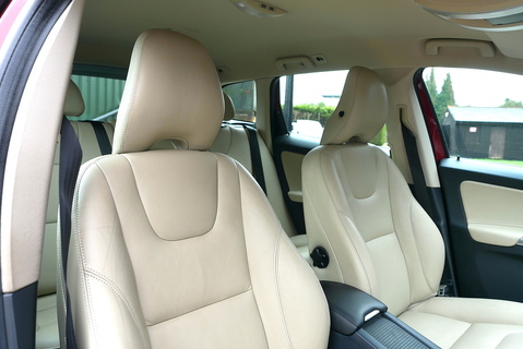 Volvo XC60 2.4 D4 SE LUX Nav Manual AWD (High Spec 1 Owner Example)