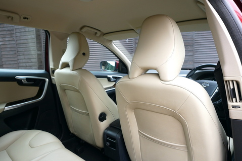 Volvo XC60 2.4 D4 SE LUX Nav Manual AWD (High Spec 1 Owner Example)