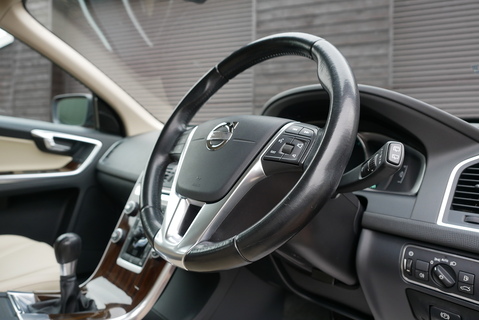 Volvo XC60 2.4 D4 SE LUX Nav Manual AWD (High Spec 1 Owner Example)