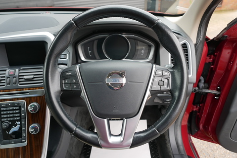 Volvo XC60 2.4 D4 SE LUX Nav Manual AWD (High Spec 1 Owner Example)
