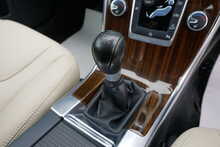 Volvo XC60 D4 SE LUX Nav AWD 6 Speed Manual 